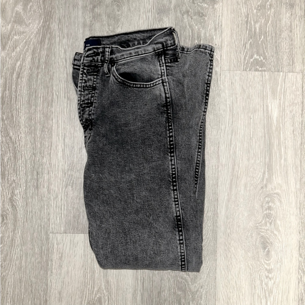 High Wasted Straight Jeans